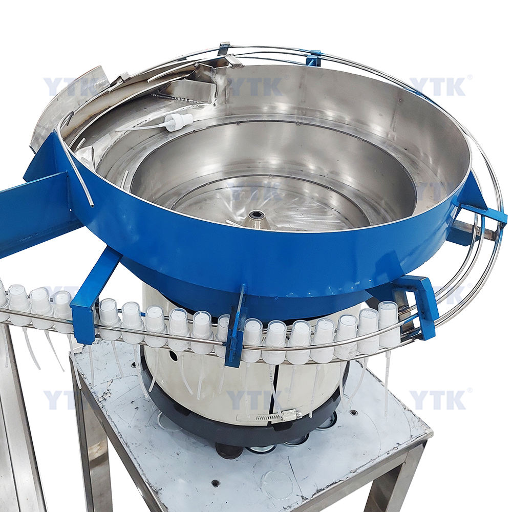 Three-In-One Liquid Filling Machine-06.jpg