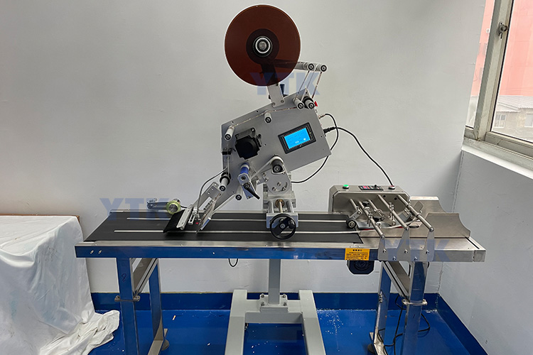 label applicator for flat surfaces.jpg
